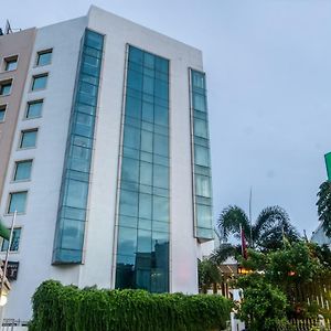 Hotel Chennai Le Palace